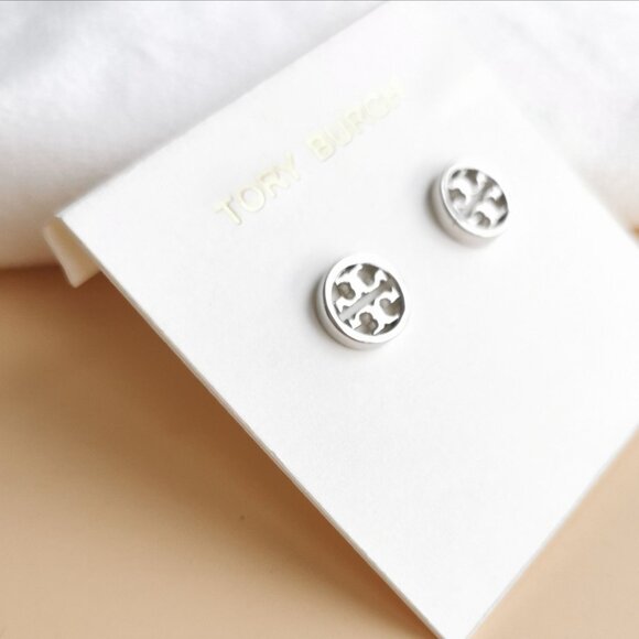 NEW Tory Burch Miller Silver Logo Circle Stud Earrings - Picture 2 of 4